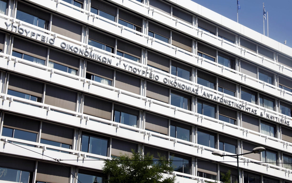 Υπουργείο Οικονομικών εναντίον «Nammos» για την Ψαρού